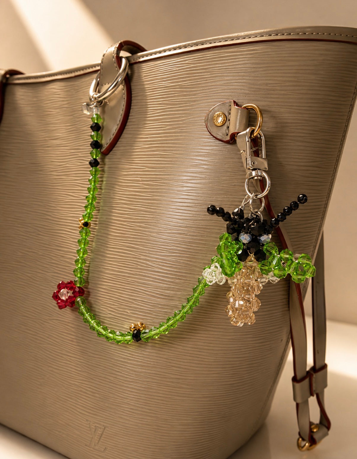 Jardin Dragonfly Charm